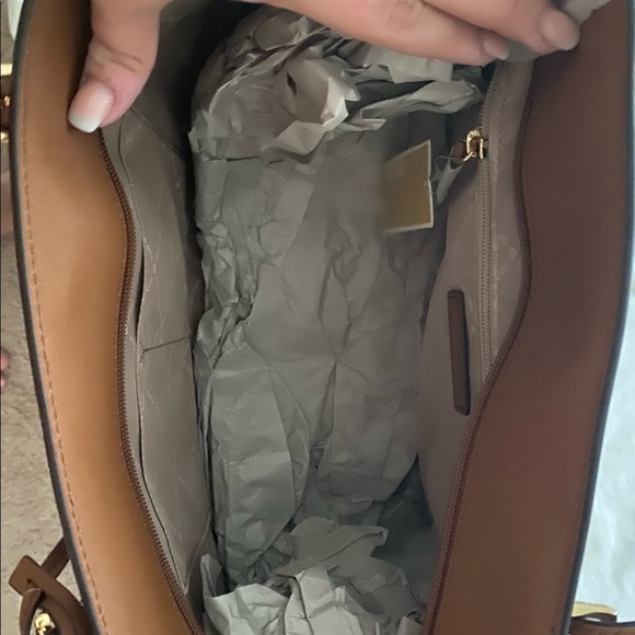 Micheal Kors tote brand new - Picture 4 of 4